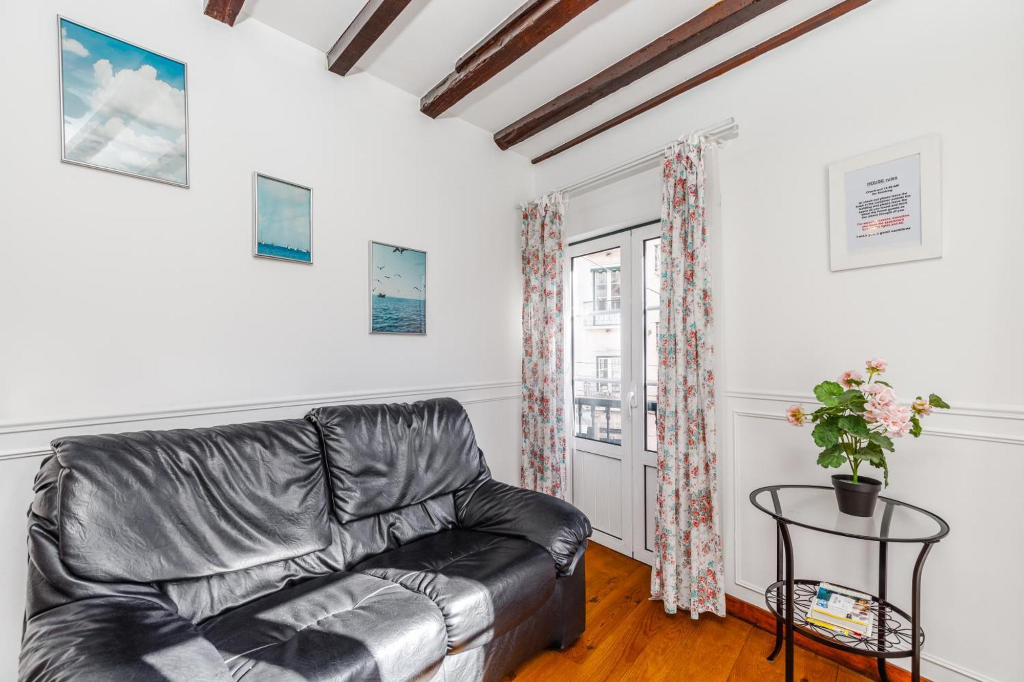 Typical Apartment Alfama-Center Lisbon Bagian luar foto